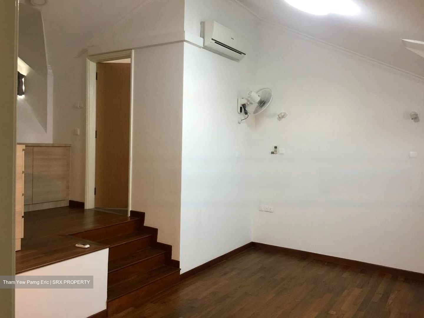 King's Road (D10), Terrace #470258721